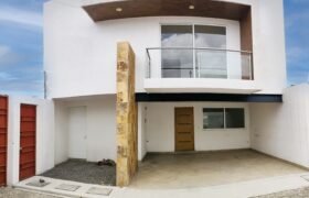 Vendo Casa Nueva en San Pedro Cholula Puebla, en conjunto privado de solo 4 terrenos.