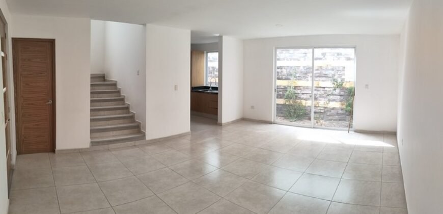 Vendo Casa Nueva en San Pedro Cholula Puebla, en conjunto privado de solo 4 terrenos.