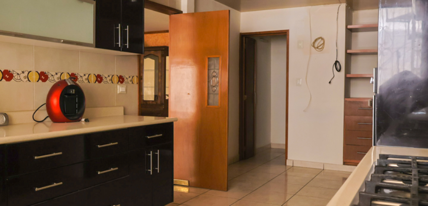 Excelente residencia en venta en Colonia La Paz, en el corazón de Puebla Capital!