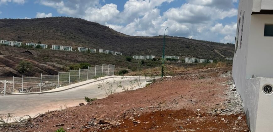 EXCELENTE TERRENO PLANO LISTO PARA CONSTRUIT