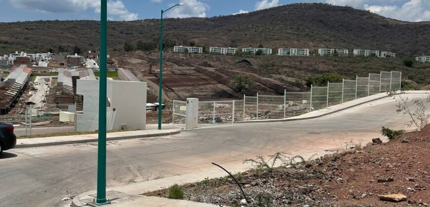 EXCELENTE TERRENO PLANO LISTO PARA CONSTRUIT