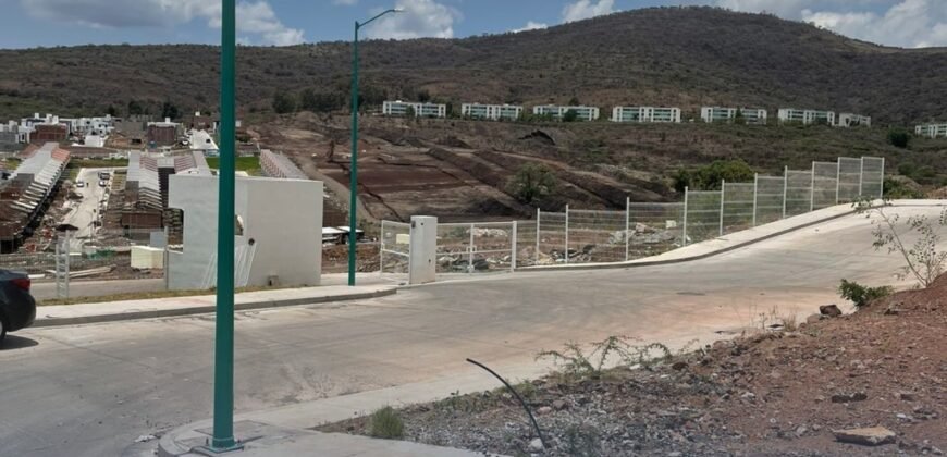 EXCELENTE TERRENO PLANO LISTO PARA CONSTRUIT
