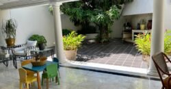 AMPLIA CASA DE LUJO CERCA DEL MALECON Y PLAYA EN MAZATLAN COL PALOS PRIETOS