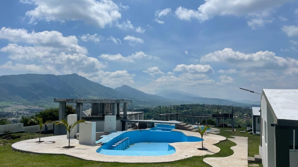 Quinta Panoramica en La Cima de Montaña con Vistas a Chapala, Cajititlán y Gdl