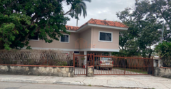 C-1466 / Casa en Venta en Colonia Altavista, Tampico, Tamps.