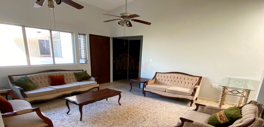 C-1513 / Casa en Venta en Colonia Unidad Nacional, Tampico, Tamps.