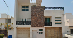 C-1619 / Casa en Venta en Fracc. 18 de Marzo, Cd. Madero, Tamps.
