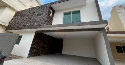 C-1652 / Casa en Venta en Colonia Árbol Grande, Cd. Madero, Tamps.