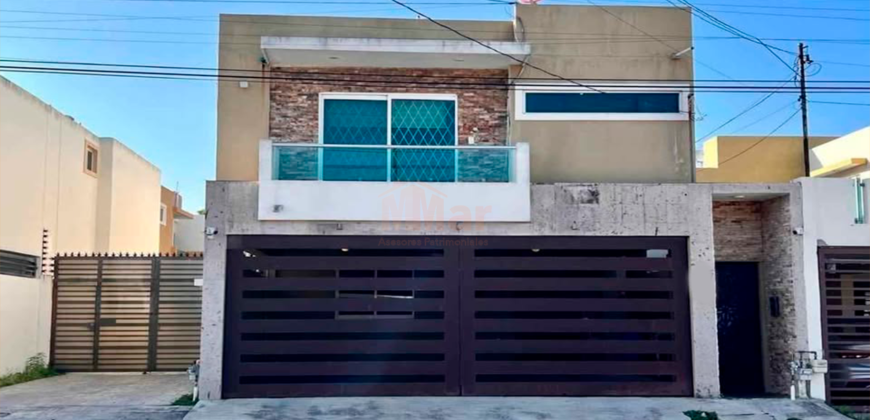 C-1673 / Casa en Venta en Colonia Unidad Nacional, Cd. Madero, Tamps.