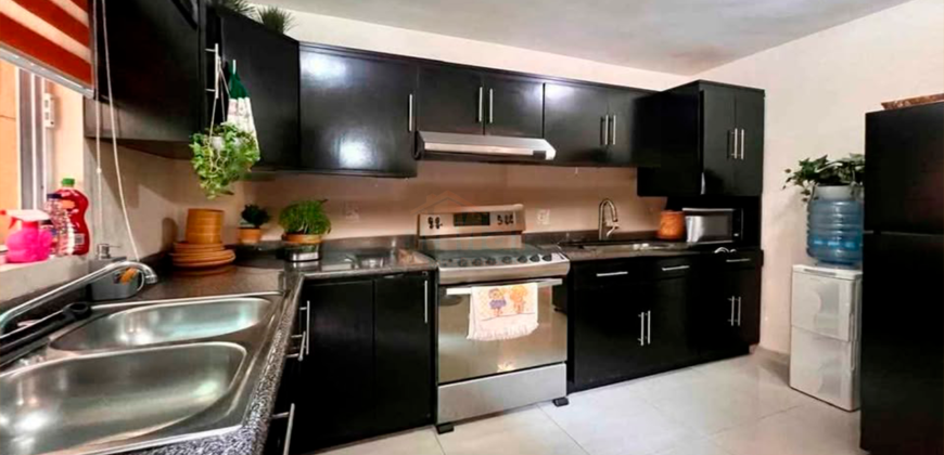 C-1673 / Casa en Venta en Colonia Unidad Nacional, Cd. Madero, Tamps.