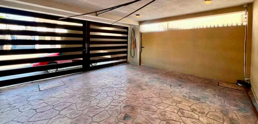 C-1673 / Casa en Venta en Colonia Unidad Nacional, Cd. Madero, Tamps.
