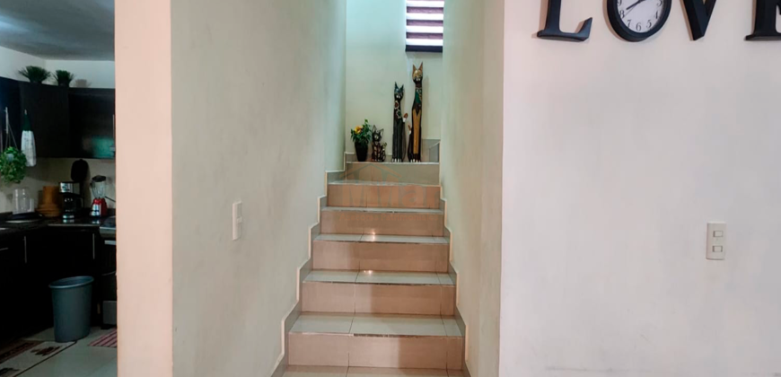 C-1673 / Casa en Venta en Colonia Unidad Nacional, Cd. Madero, Tamps.