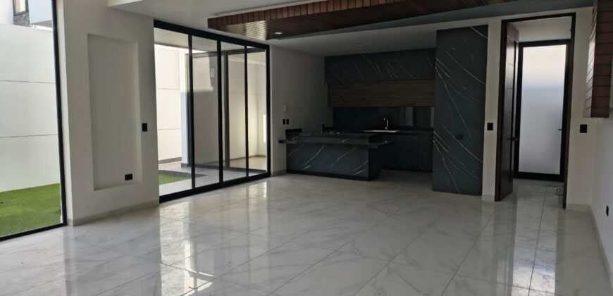 Preciosa Residencia en Venta al norponiente de Ags.
