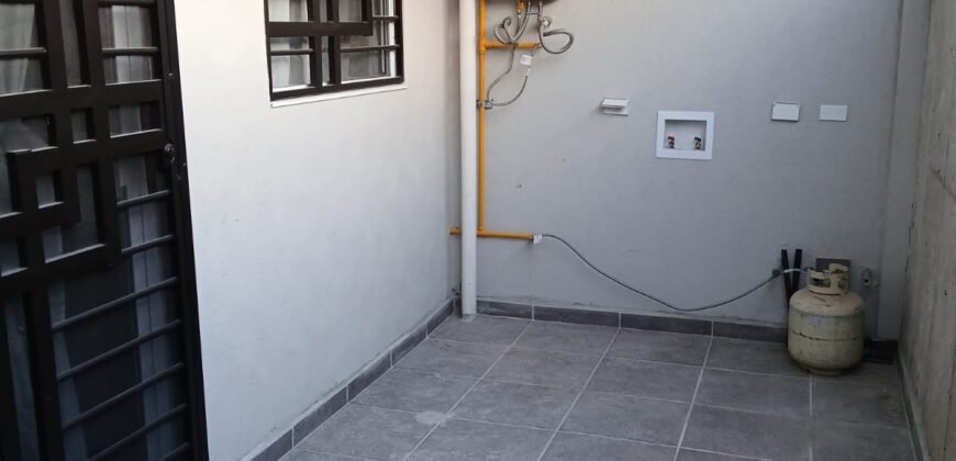 RENTA CASA INDEPENDIENTE, FRACC. BURDEOS RESIDENCIAL