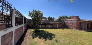 Casa con bungalow en venta en haciendas de Tequisquiapan