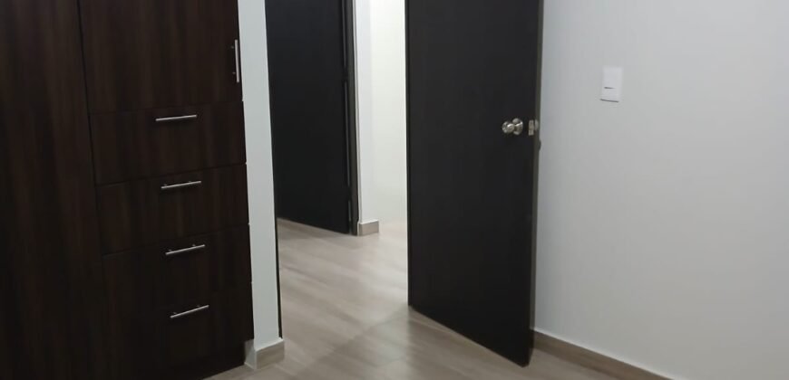 RENTA CASA INDEPENDIENTE, FRACC. BURDEOS RESIDENCIAL