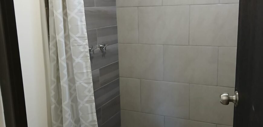 RENTA CASA INDEPENDIENTE, FRACC. BURDEOS RESIDENCIAL