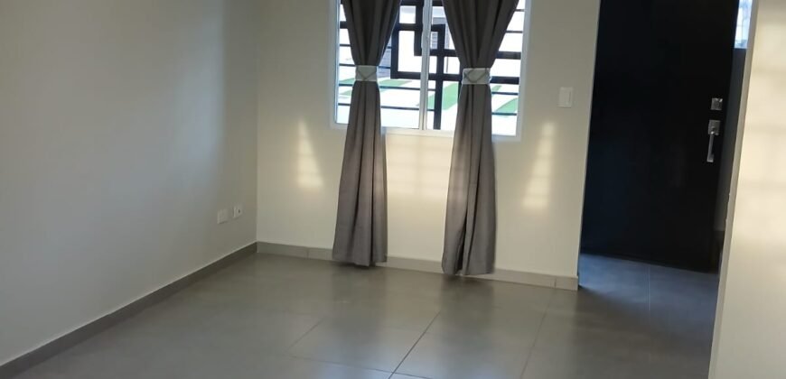 RENTA CASA INDEPENDIENTE, FRACC. BURDEOS RESIDENCIAL
