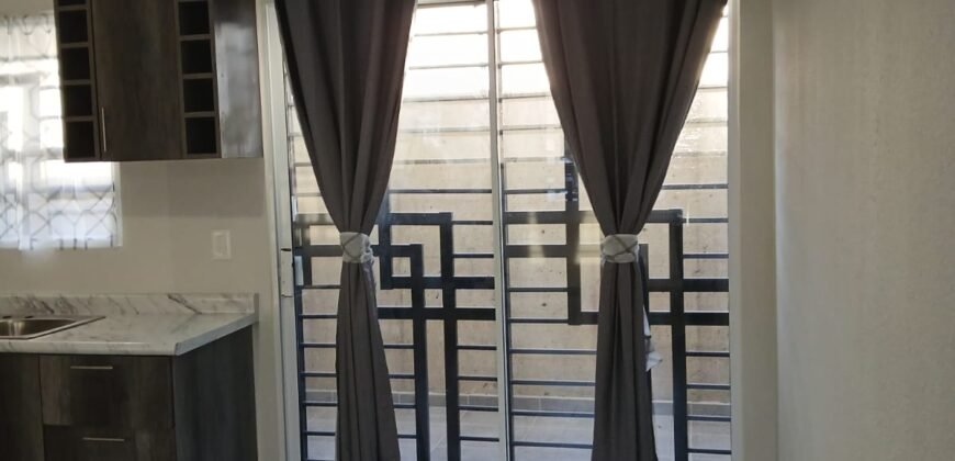 RENTA CASA INDEPENDIENTE, FRACC. BURDEOS RESIDENCIAL