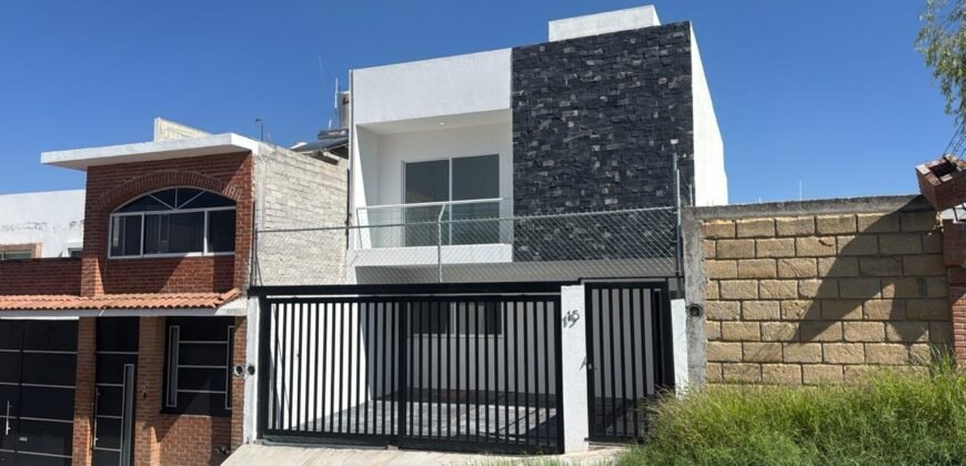 CASA EN VENTA COL. DIAMANTE, QRO.