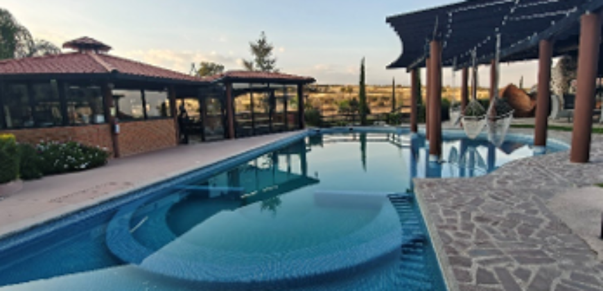 PRECIOSA FINCA EN VENTA A SOLO 10 MIN. DE CENTRO CÍVICO DE QUERÉTARO