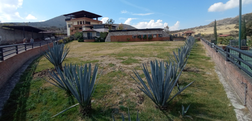 PRECIOSA FINCA EN VENTA A SOLO 10 MIN. DE CENTRO CÍVICO DE QUERÉTARO