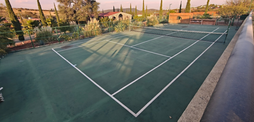 PRECIOSA FINCA EN VENTA A SOLO 10 MIN. DE CENTRO CÍVICO DE QUERÉTARO