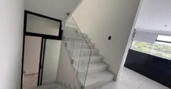 PRECIOSA CASA EN VENTA EN GRAND PRESERVE