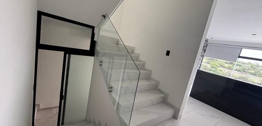 PRECIOSA CASA EN VENTA EN GRAND PRESERVE