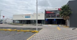 LOCAL EN RENTA EN PLAZA FONTANA