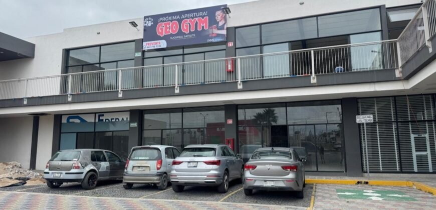 LOCAL EN RENTA EN PLAZA FONTANA