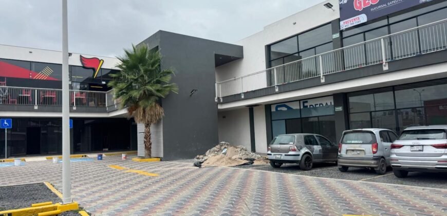 LOCAL EN RENTA EN PLAZA FONTANA