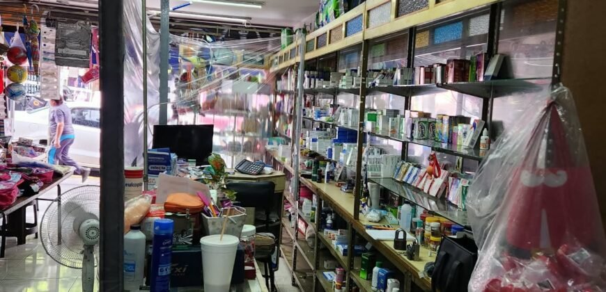SE TRASPASA LOCAL EN AV. DE LA LUZ