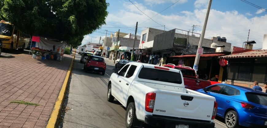 SE TRASPASA LOCAL EN AV. DE LA LUZ